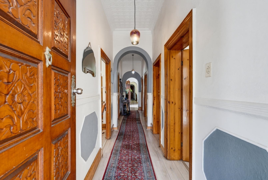 8 Bedroom Property for Sale in Vredehoek Western Cape